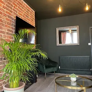 Salt Life One Bedroom Apartment Brighton